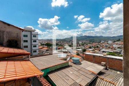 Casa à venda com 243m², 4 quartos e 2 vagasVista