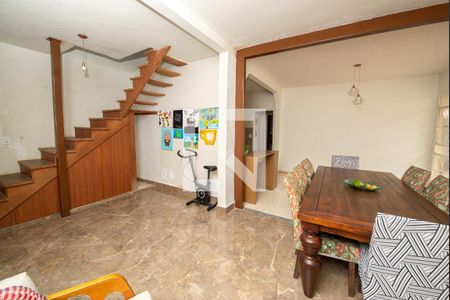Sala de casa à venda com 3 quartos, 243m² em Santa Helena (barreiro), Belo Horizonte