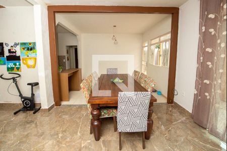 Sala de casa à venda com 3 quartos, 243m² em Santa Helena (barreiro), Belo Horizonte