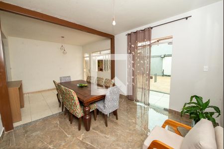 Sala de casa à venda com 3 quartos, 243m² em Santa Helena (barreiro), Belo Horizonte