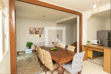 Sala de casa à venda com 3 quartos, 243m² em Santa Helena (barreiro), Belo Horizonte