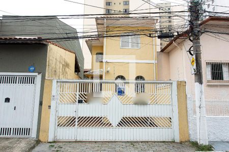 Casa à venda com 141m², 3 quartos e 2 vagasFachada