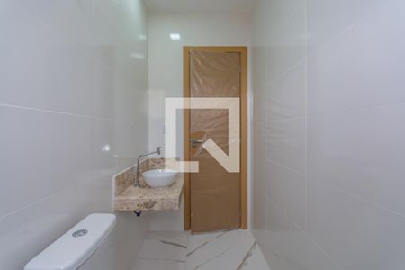 Casa à venda com 166m², 3 quartos e 2 vagas Casa à venda com 166m², 3 quartos e 2 vagasBanheiro Social