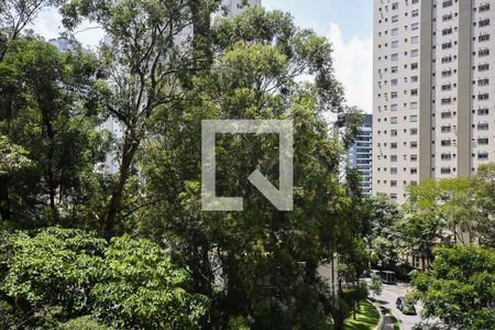 Apartamento à venda com 223m², 5 quartos e 4 vagasVista da Suíte 2