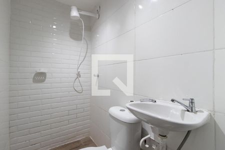Banheiro de kitnet/studio para alugar com 1 quarto, 24m² em Vila Guilherme, São Paulo