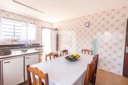 Casa à venda com 230m², 3 quartos e 5 vagasCozinha