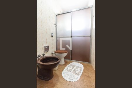 Casa à venda com 230m², 3 quartos e 5 vagasBanheiro