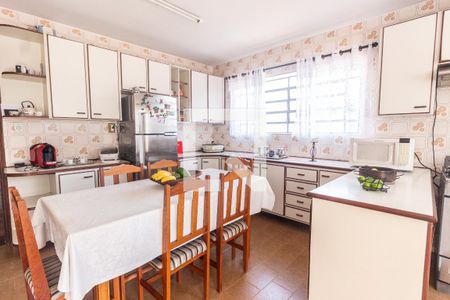 Casa à venda com 230m², 3 quartos e 5 vagasCozinha