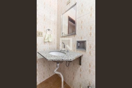 Casa à venda com 230m², 3 quartos e 5 vagasBanheiro