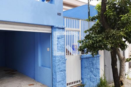 Casa para alugar com 150m², 3 quartos e 1 vaga Casa para alugar com 150m², 3 quartos e 1 vagaFachada