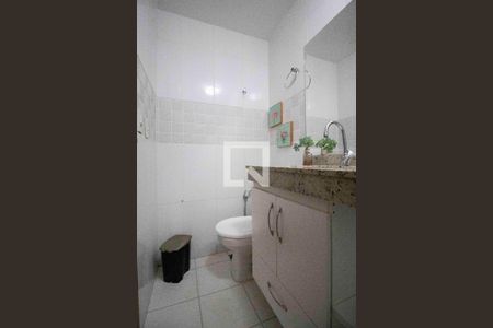 Apartamento para alugar com 59m², 2 quartos e 1 vaga Apartamento para alugar com 59m², 2 quartos e 1 vagaBanheiro social