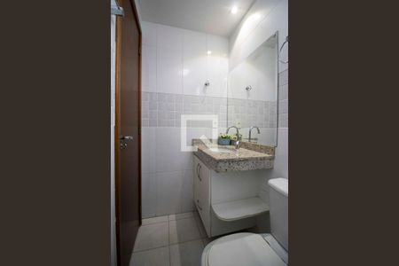 Apartamento para alugar com 59m², 2 quartos e 1 vaga Apartamento para alugar com 59m², 2 quartos e 1 vagaBanheiro da suíte