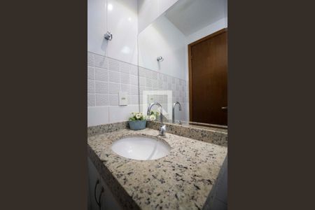 Apartamento para alugar com 59m², 2 quartos e 1 vaga Apartamento para alugar com 59m², 2 quartos e 1 vagaBanheiro da suíte