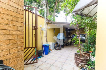 Casa à venda com 150m², 3 quartos e 3 vagas Casa à venda com 150m², 3 quartos e 3 vagasQuintal