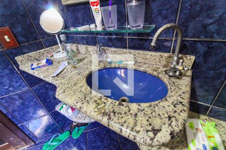 Casa à venda com 150m², 3 quartos e 3 vagas Casa à venda com 150m², 3 quartos e 3 vagasBanheiro da Suíte