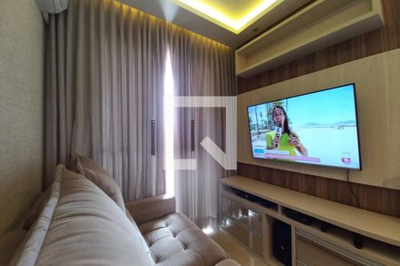 Sala TV de apartamento à venda com 2 quartos, 60m² em Vila Satúrnia, Campinas
