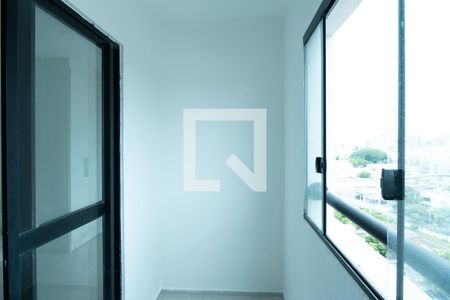 Sacada de apartamento à venda com 1 quarto, 29m² em Bonfim, Osasco