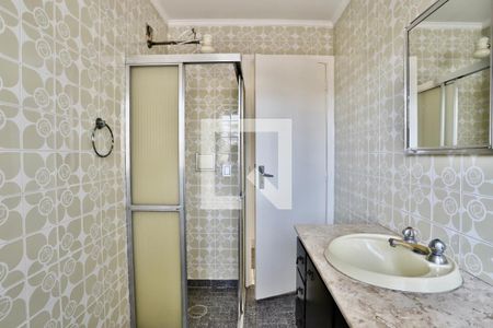 Casa à venda com 162m², 3 quartos e 4 vagasBanheiro do Quarto 2