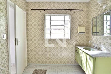 Casa à venda com 162m², 3 quartos e 4 vagasBanheiro