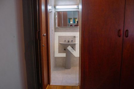 Casa à venda com 179m², 4 quartos e 2 vagasBanheiro da Suíte 2