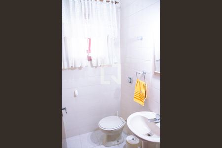 Casa à venda com 179m², 4 quartos e 2 vagasLavabo