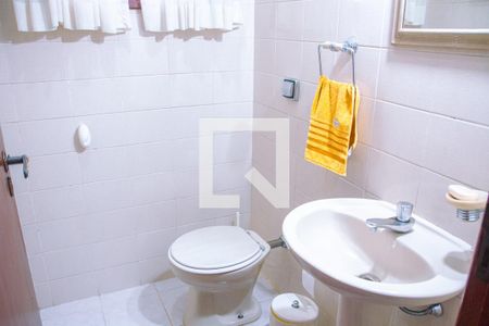 Casa à venda com 179m², 4 quartos e 2 vagasLavabo