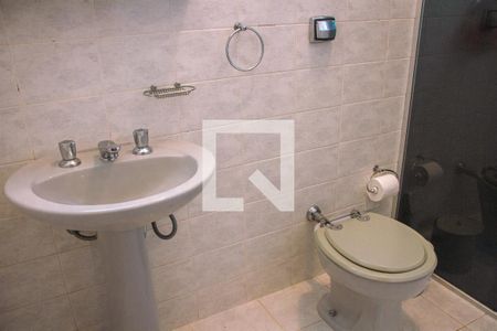 Casa à venda com 179m², 4 quartos e 2 vagasBanheiro da Suíte 2