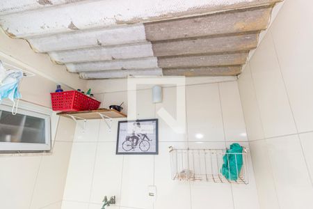 Casa para alugar com 55m², 2 quartos e 3 vagas Casa para alugar com 55m², 2 quartos e 3 vagasBanheiro de serviço