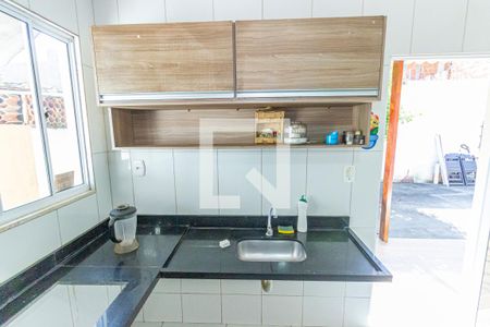 Casa para alugar com 55m², 2 quartos e 3 vagas Casa para alugar com 55m², 2 quartos e 3 vagasCozinha