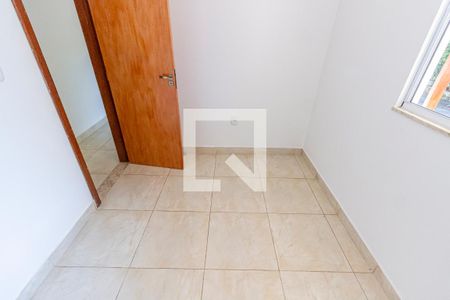 Quarto de casa para alugar com 2 quartos, 55m² em Irajá, Rio de Janeiro