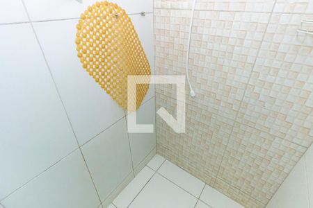 Casa para alugar com 55m², 2 quartos e 3 vagas Casa para alugar com 55m², 2 quartos e 3 vagasBanheiro da Suíte
