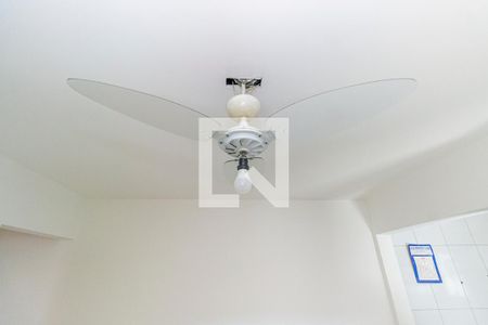 Sala de casa para alugar com 2 quartos, 55m² em Irajá, Rio de Janeiro
