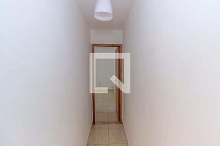 Casa para alugar com 55m², 2 quartos e 3 vagas Casa para alugar com 55m², 2 quartos e 3 vagasCorredor