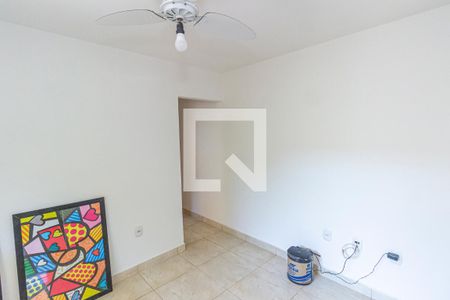 Sala de casa para alugar com 2 quartos, 55m² em Irajá, Rio de Janeiro