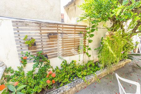 Casa para alugar com 55m², 2 quartos e 3 vagas Casa para alugar com 55m², 2 quartos e 3 vagasQuintal