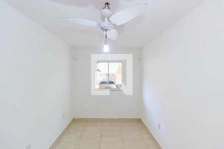 Casa para alugar com 55m², 2 quartos e 3 vagas Casa para alugar com 55m², 2 quartos e 3 vagasSuíte