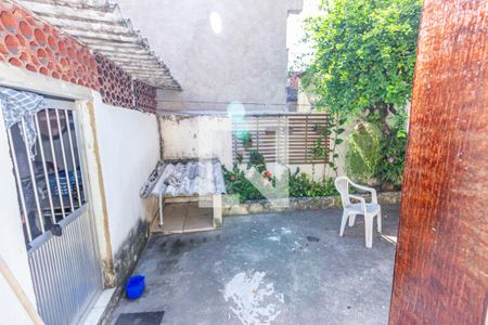 Casa para alugar com 55m², 2 quartos e 3 vagas Casa para alugar com 55m², 2 quartos e 3 vagasQuintal