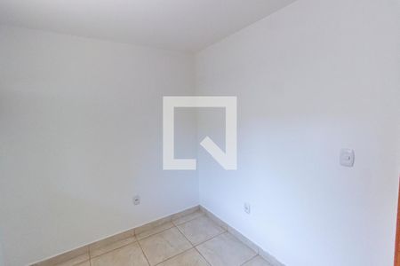 Quarto de casa para alugar com 2 quartos, 55m² em Irajá, Rio de Janeiro