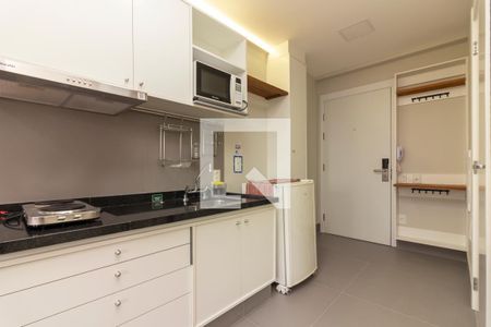 Cozinha de apartamento para alugar com 1 quarto, 27m² em Sumarezinho, São Paulo