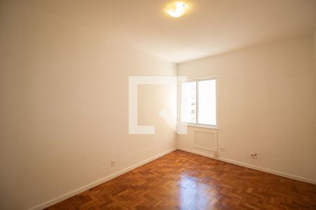 Quarto 1 de apartamento para alugar com 2 quartos, 80m² em Copacabana, Rio de Janeiro