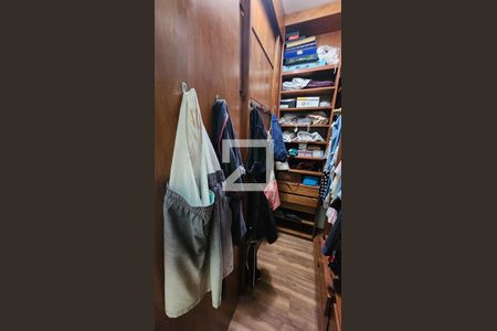 Casa para alugar com 120m², 3 quartos e 2 vagas Casa para alugar com 120m², 3 quartos e 2 vagasCloset da suíte