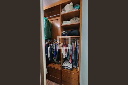 Casa para alugar com 120m², 3 quartos e 2 vagas Casa para alugar com 120m², 3 quartos e 2 vagasCloset da suíte
