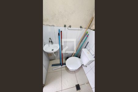 Casa para alugar com 120m², 3 quartos e 2 vagas Casa para alugar com 120m², 3 quartos e 2 vagasBanheiro de serviço