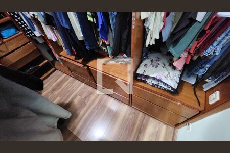 Casa para alugar com 120m², 3 quartos e 2 vagas Casa para alugar com 120m², 3 quartos e 2 vagasCloset da suíte
