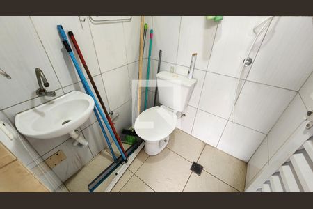 Casa para alugar com 120m², 3 quartos e 2 vagas Casa para alugar com 120m², 3 quartos e 2 vagasBanheiro de serviço