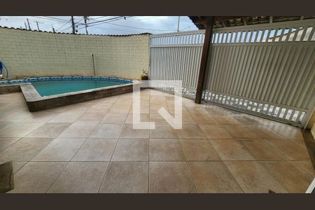 Casa para alugar com 120m², 3 quartos e 2 vagas Casa para alugar com 120m², 3 quartos e 2 vagasPiscina