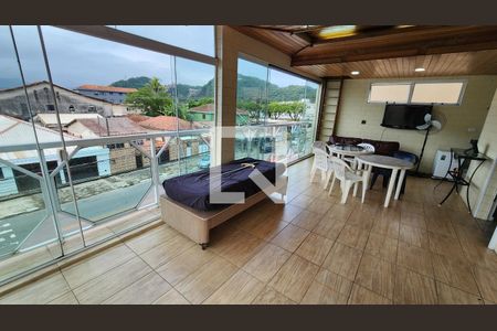 Casa para alugar com 120m², 3 quartos e 2 vagas Casa para alugar com 120m², 3 quartos e 2 vagasTerraço