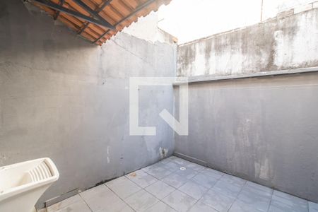 Casa de condomínio à venda com 100m², 2 quartos e 2 vagasÁrea de serviço 