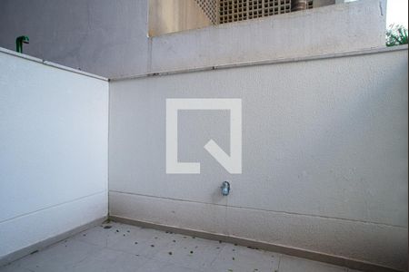 Varanda/Quintal de kitnet/studio para alugar com 1 quarto, 18m² em Bela Vista, São Paulo