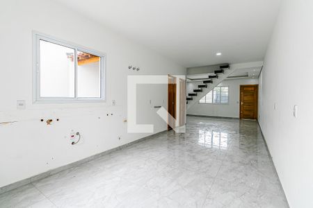 Casa à venda com 114m², 3 quartos e 4 vagasCozinha / Sala